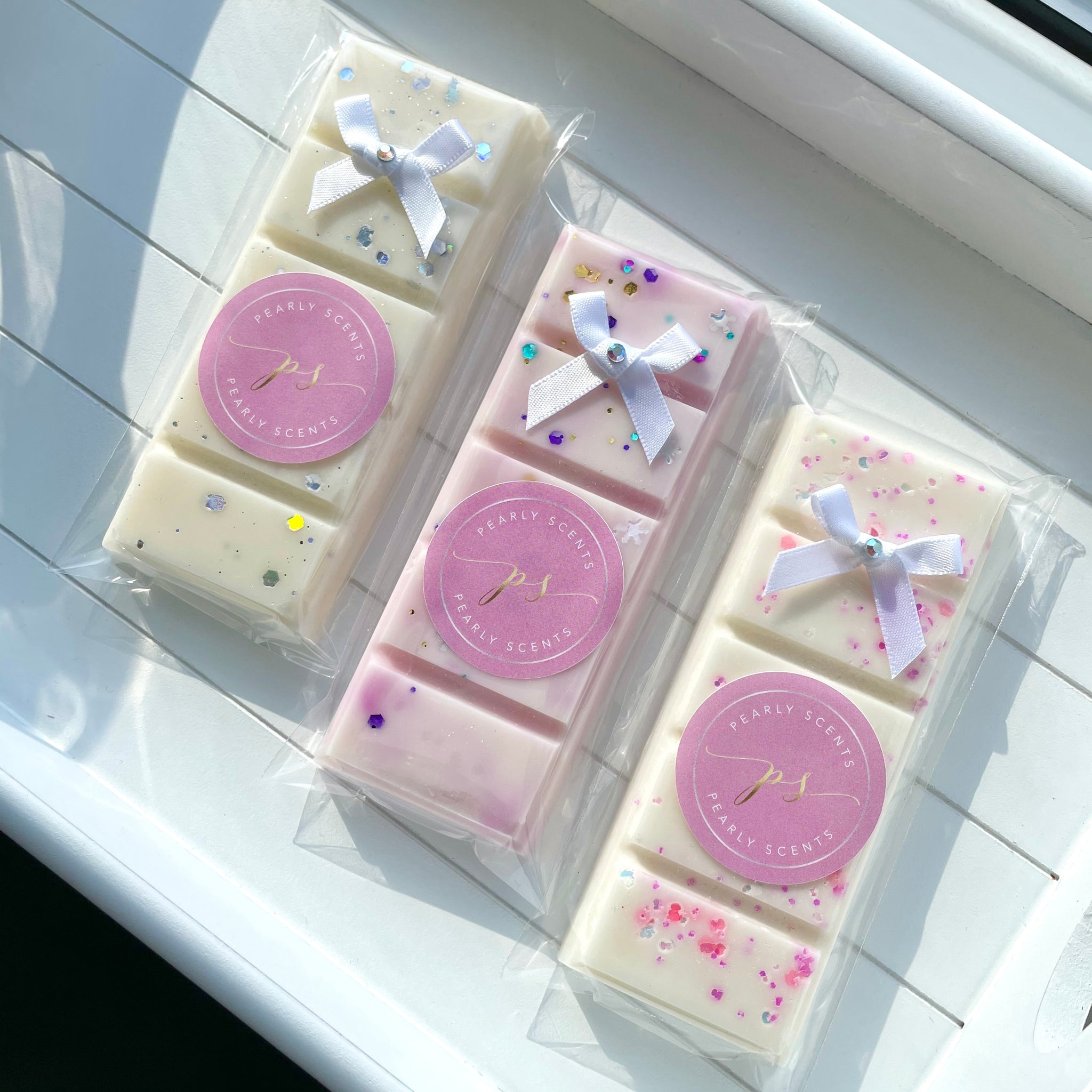 Snap Bar - Pearly Scents - www.pearlyscents.com - Rose Wonderland Wax Melt